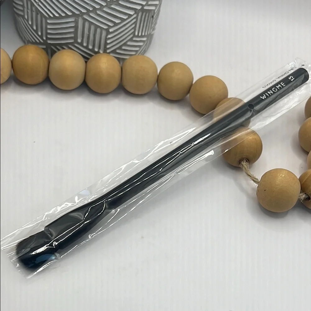 WingMe Black Makeup Mega Shading Brush 13